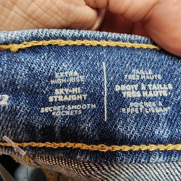 Old Navy Extra High Rise Distressed Straight Leg Jeans Size 12 - Picture 7 of 10